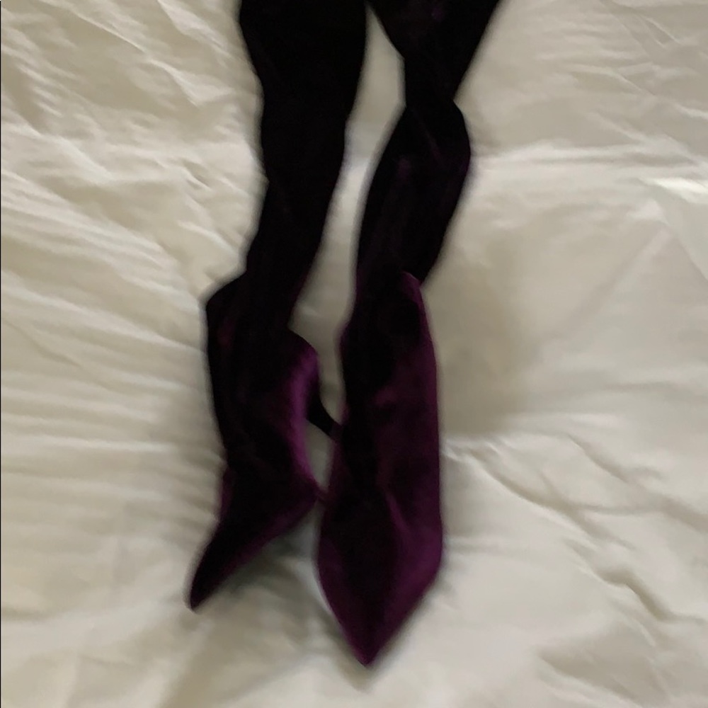 New with tag ZARA velvet long boots